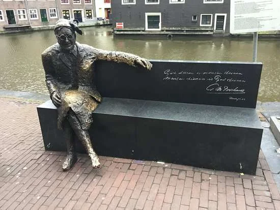 Major Bosshardt Bench